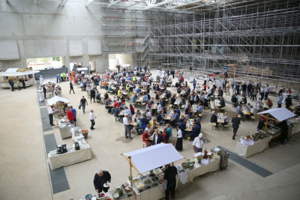 Der traditionelle Richtschmaus fand in der 5.000 qm großen Halle 1 statt. Fotos: RheinMain CongressCenter 