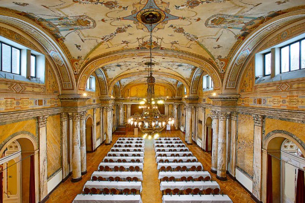 Die Marble Hall innerhalb der Marienbader Danubius-Gruppe versetzt Veranstaltungsteilnehmer in die italienische Renaissance zurück. Foto: CzechTourism